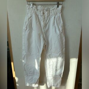 Zara White High-Waisted Oversized Capri Jeans